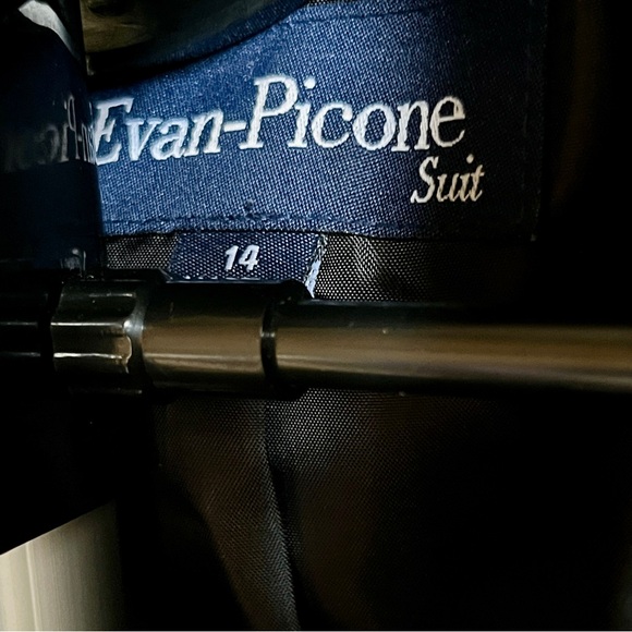 Evan Picone Black Pantsuit - Picture 4 of 4